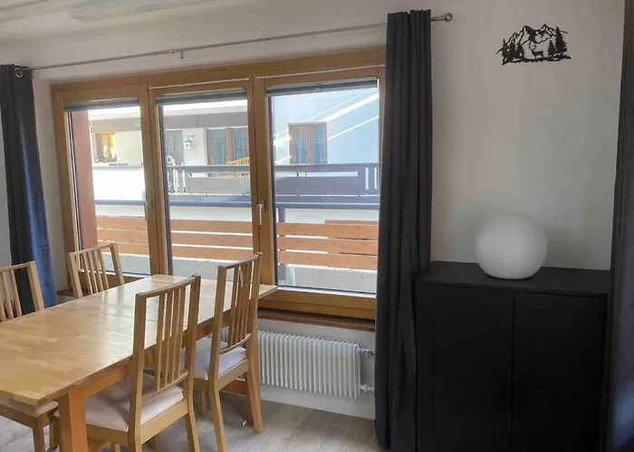 At The Heart Of Fee サース フェー